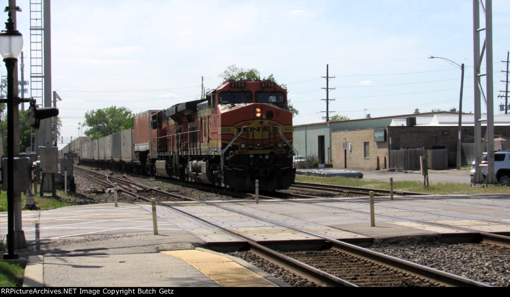 BNSF 4758